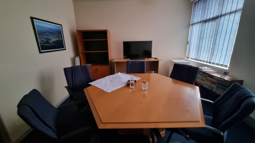 A Grade Offices in Secure Complex in Westville Property Images