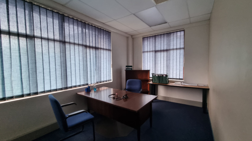 A Grade Offices in Secure Complex in Westville Property Images