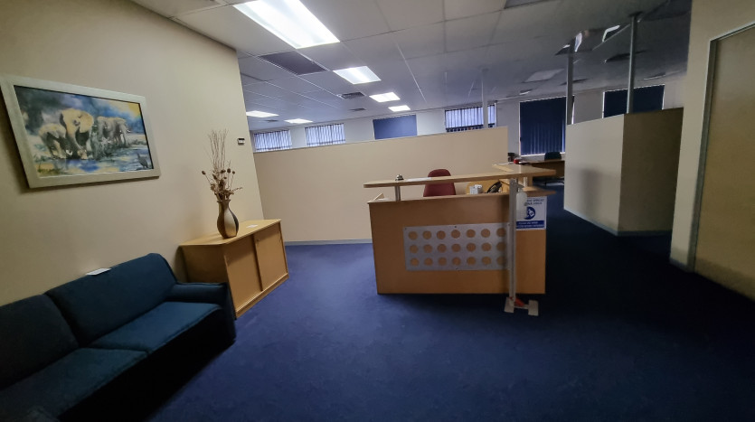A Grade Offices in Secure Complex in Westville Property Images