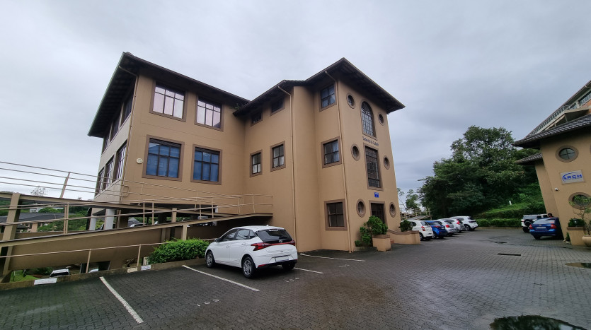 A Grade Offices in Secure Complex in Westville Property Images