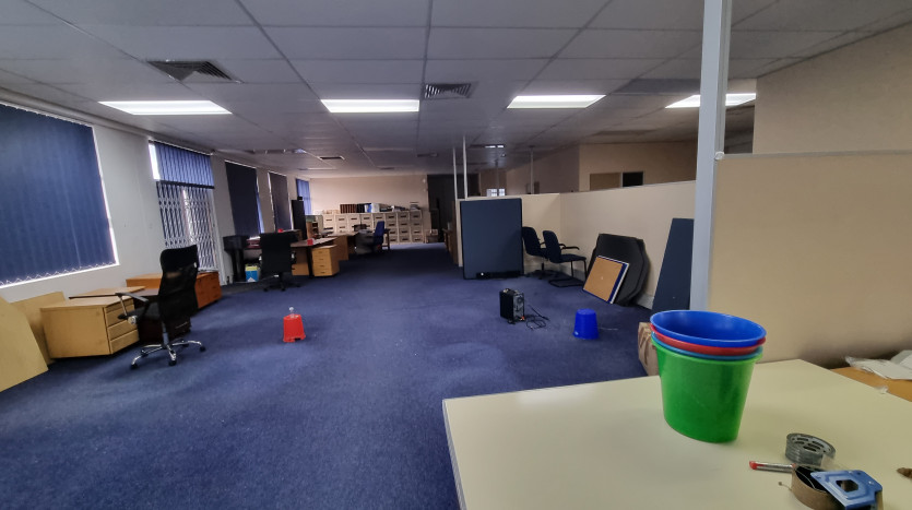 A Grade Offices in Secure Complex in Westville Property Images
