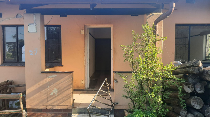 Residential Re-Development Opportunity in Sea View, Durban Property Images