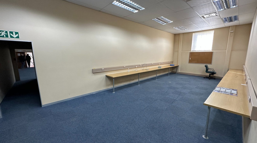 TELKOM PORTFOLIO: Industrial Property In North End Property Images