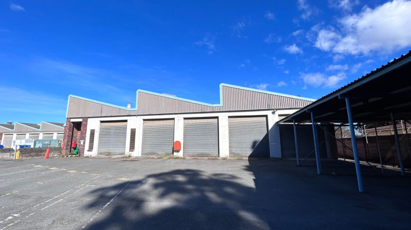 TELKOM PORTFOLIO: Industrial Property In North End Property Images