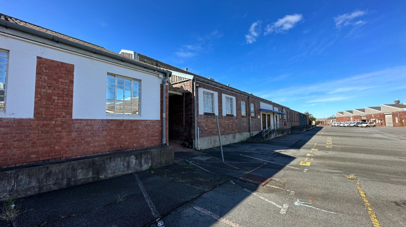 TELKOM PORTFOLIO: Industrial Property In North End Property Images