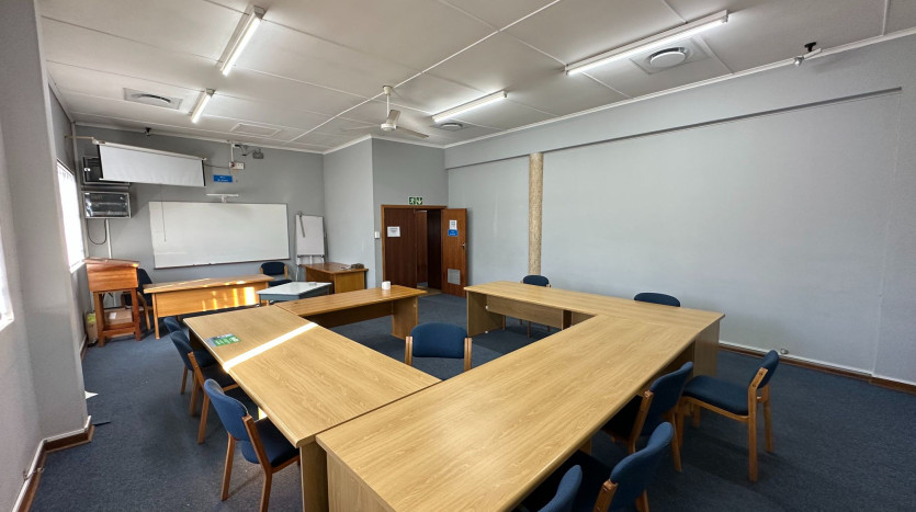 TELKOM PORTFOLIO: Industrial Property In North End Property Images