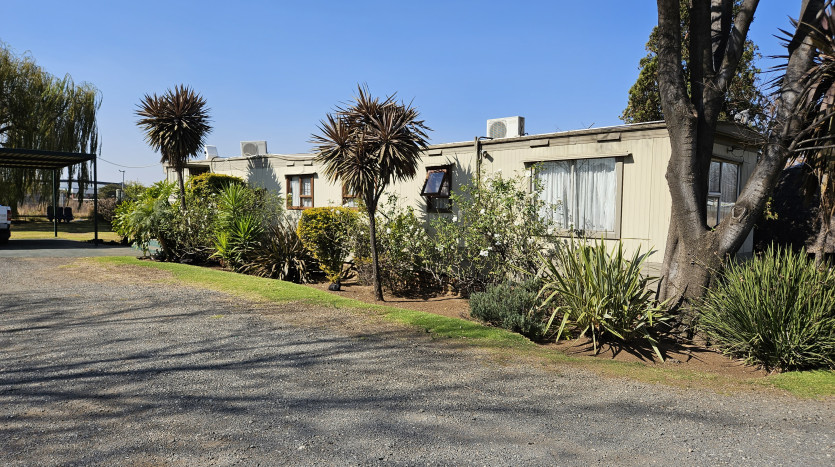 TELKOM PORTFOLIO: Warehouse, Accommodation and Offices in Boksburg Property Images