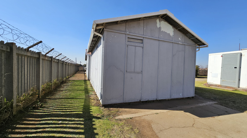 TELKOM PORTFOLIO: Warehouse, Accommodation and Offices in Boksburg Property Images