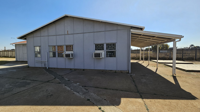 TELKOM PORTFOLIO: Warehouse, Accommodation and Offices in Boksburg Property Images