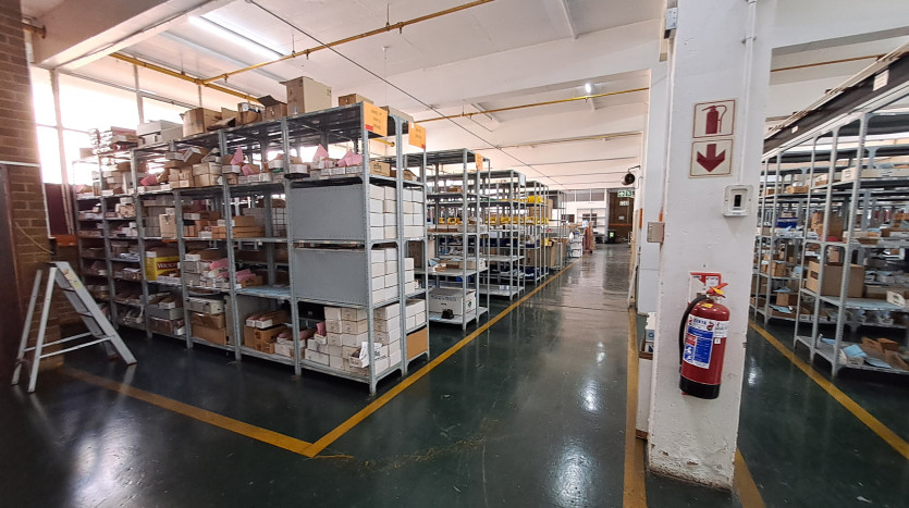 TELKOM PORTFOLIO: Large Industrial Property with Various Outbuildings Property Images
