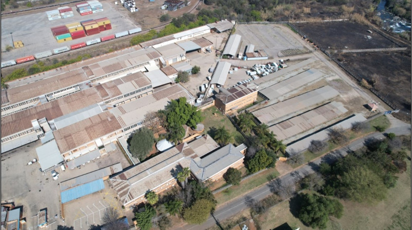 TELKOM PORTFOLIO: Large Industrial Property with Various Outbuildings Property Images