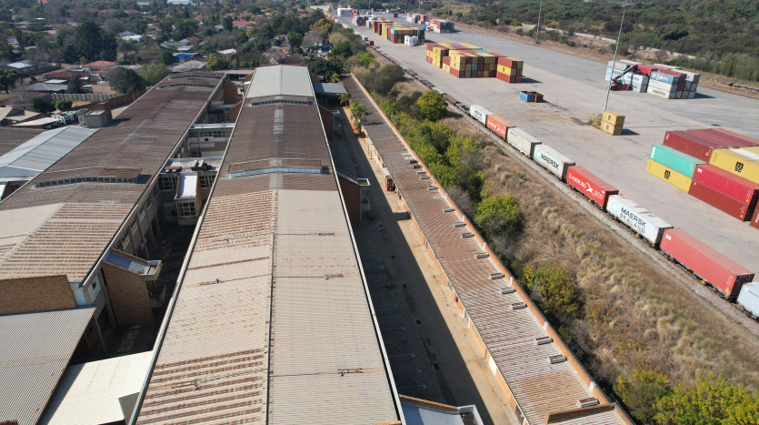 TELKOM PORTFOLIO: Large Industrial Property with Various Outbuildings Property Images