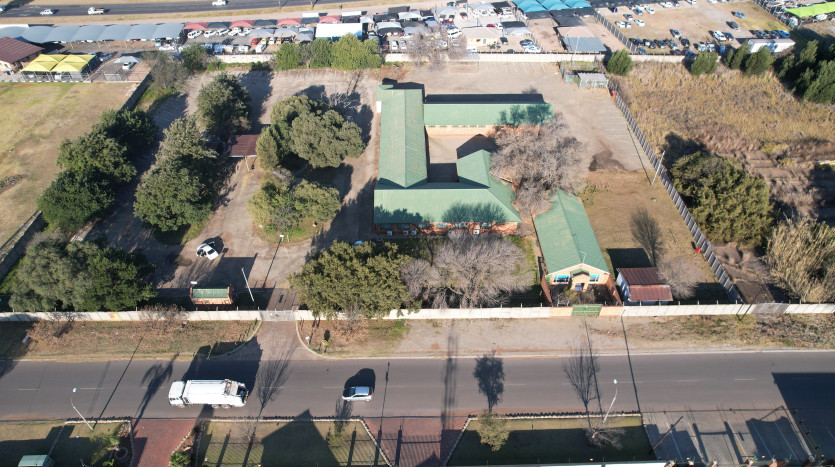 TELKOM PORTFOLIO: Large Property Ideal for Re-development Property Images