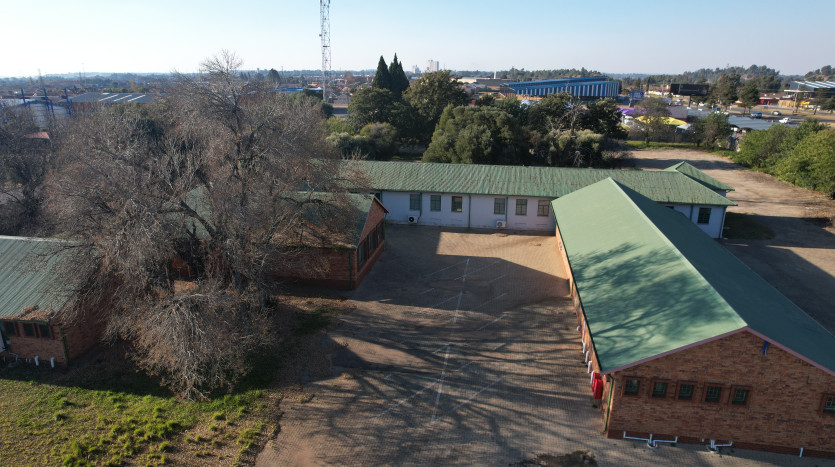 TELKOM PORTFOLIO: Large Property Ideal for Re-development Property Images