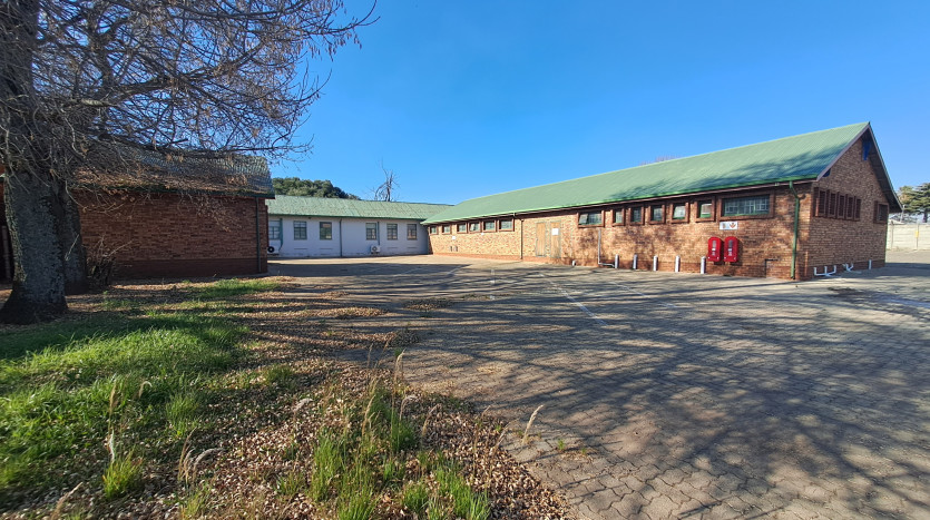 TELKOM PORTFOLIO: Large Property Ideal for Re-development Property Images