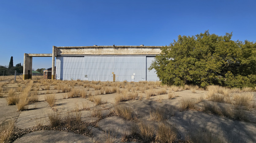 TELKOM PORTFOLIO: Large Warehouse/Workshop in Vereeniging Property Images