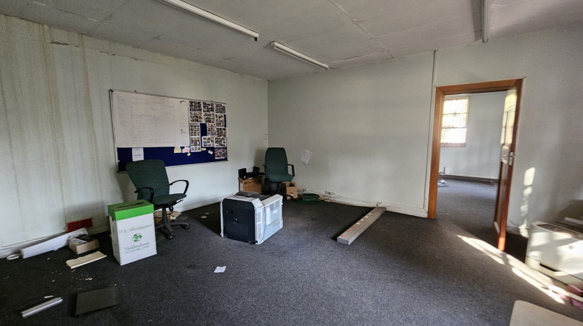 TELKOM PORTFOLIO: Large Warehouse/Workshop in Vereeniging Property Images