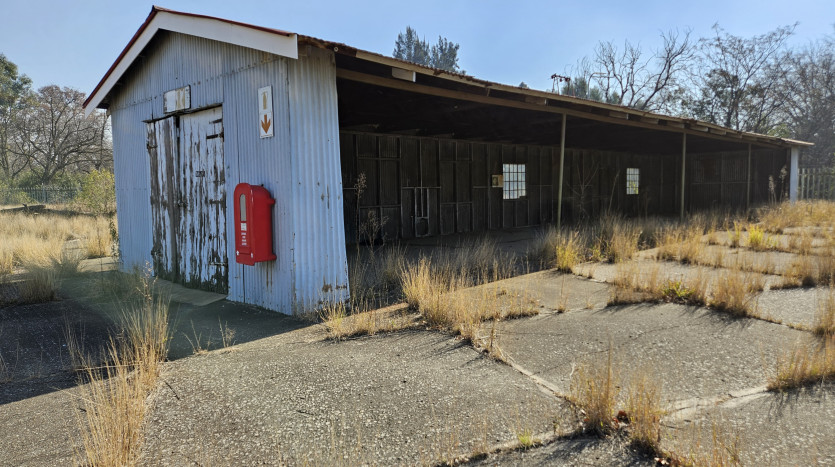 TELKOM PORTFOLIO: Large Warehouse/Workshop in Vereeniging Property Images