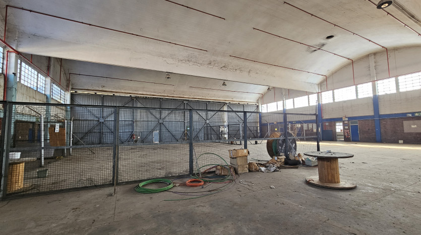 TELKOM PORTFOLIO: Large Warehouse/Workshop in Vereeniging Property Images