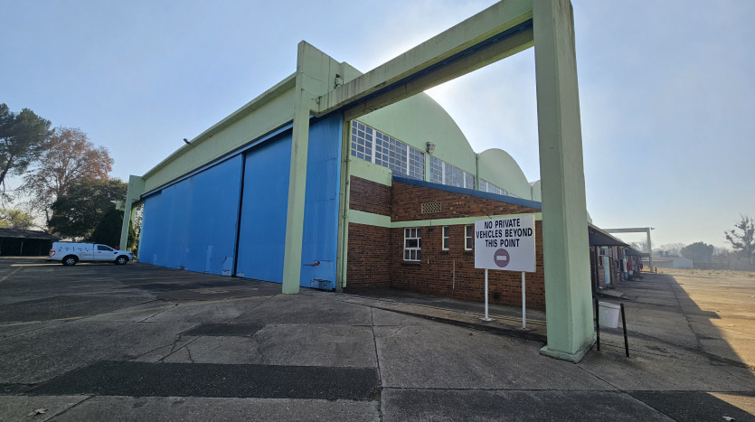 TELKOM PORTFOLIO: Large Warehouse/Workshop in Vereeniging Property Images
