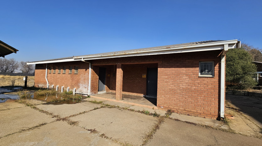 TELKOM PORTFOLIO: Large Warehouse/Workshop in Vereeniging Property Images