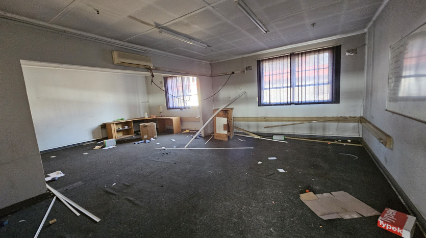 TELKOM PORTFOLIO: Large Warehouse/Workshop in Vereeniging Property Images