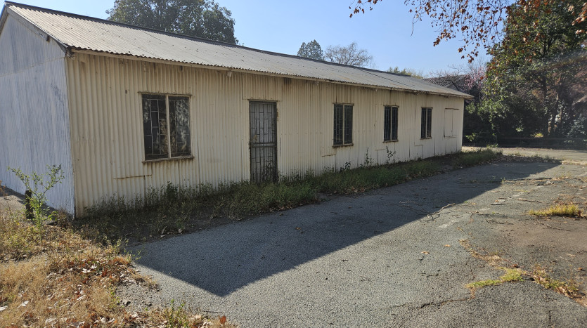 TELKOM PORTFOLIO: Large Warehouse/Workshop in Vereeniging Property Images