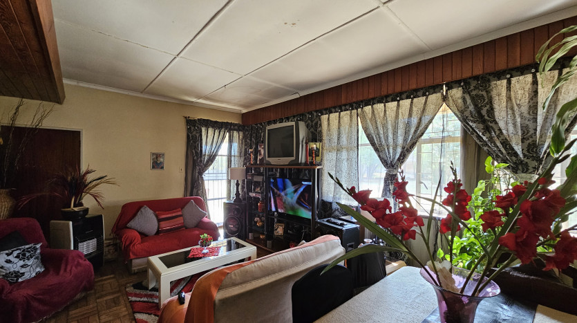 TELKOM PORTFOLIO: Large Residential Estate with 28 Residential Units Property Images