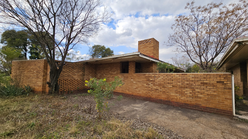 TELKOM PORTFOLIO: Large Residential Estate with 28 Residential Units Property Images