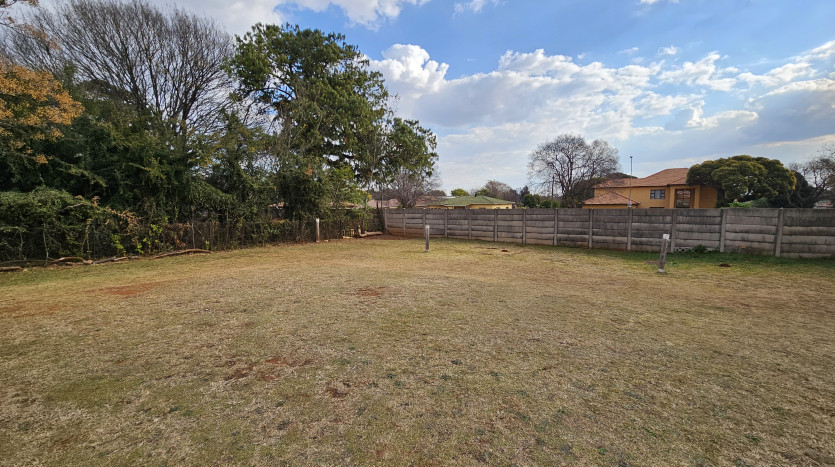 TELKOM PORTFOLIO: Large Residential Estate with 28 Residential Units Property Images