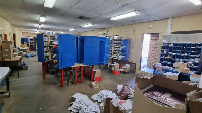 TELKOM PORTFOLIO: Frontline Industrial Building in Mobeni, Durban Property Images