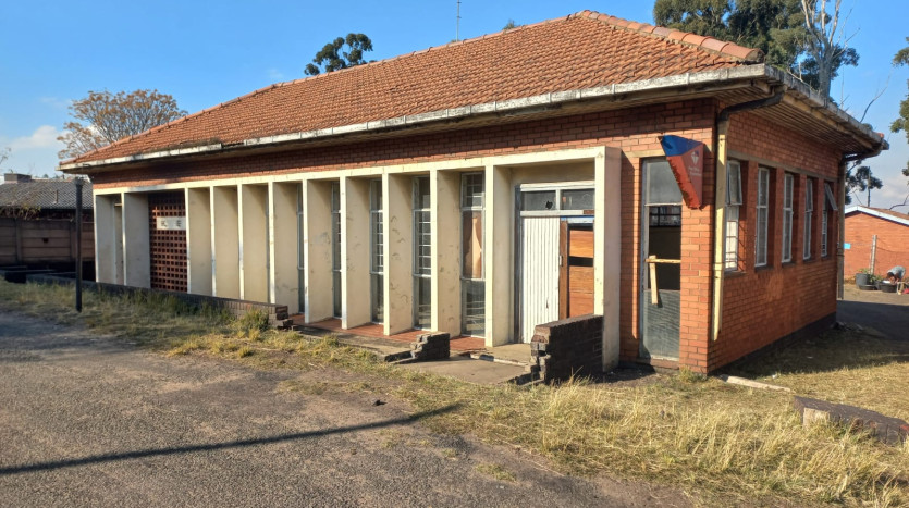 Large Property with Outbuildings Vryheid, KZN Property Images