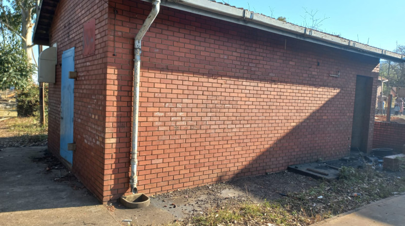 Large Property with Outbuildings Vryheid, KZN Property Images