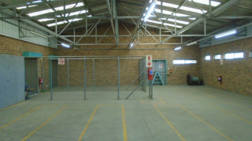 TELKOM PORTFOLIO: Large Industrial Property with Various Outbuildings, Standerton Property Images