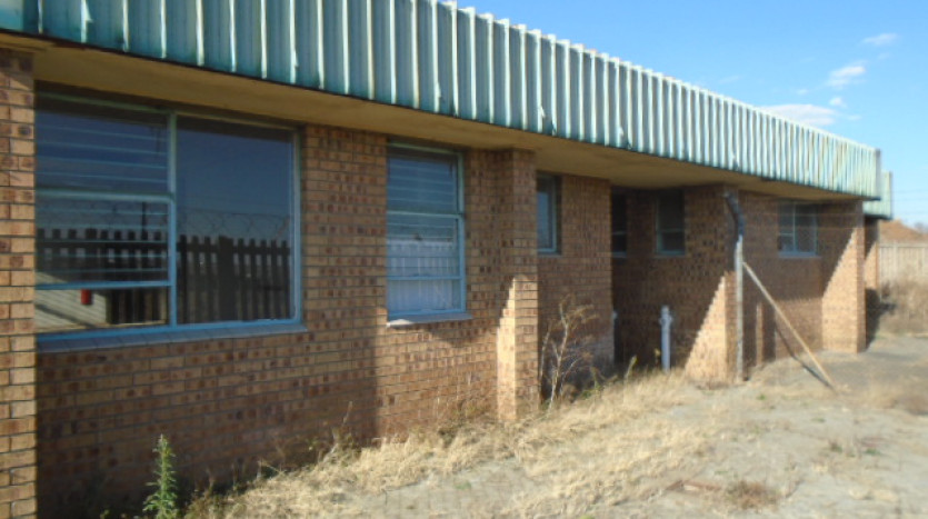 TELKOM PORTFOLIO: Large Industrial Property with Various Outbuildings, Standerton Property Images