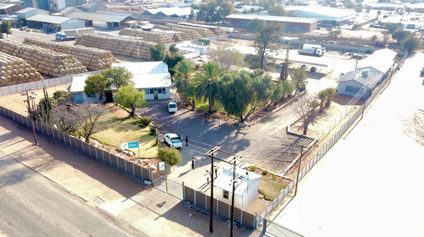 TELKOM PORTFOLIO: Large Industrial Property in Upington Property Images