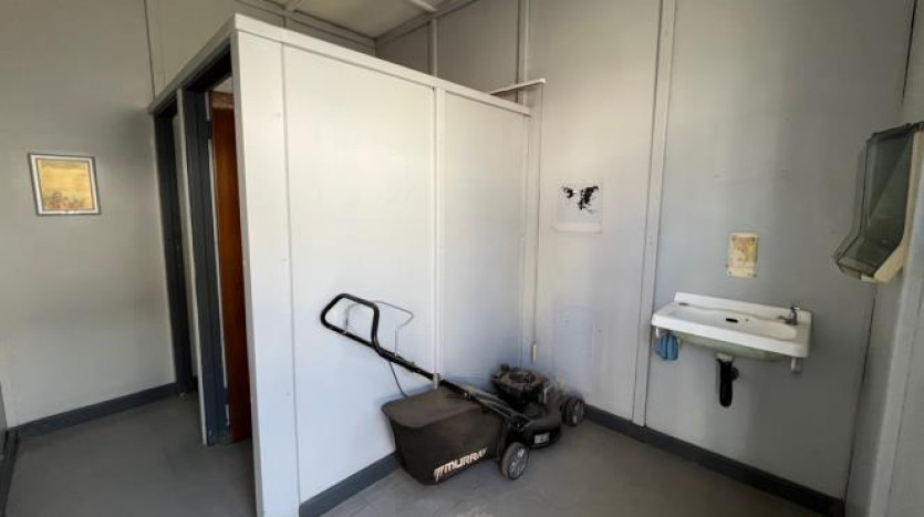 TELKOM PORTFOLIO: Large Industrial Property in Upington Property Images
