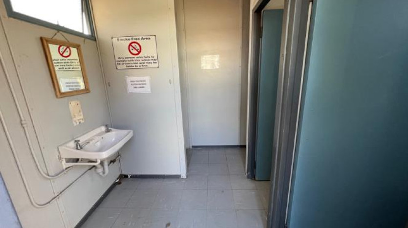 TELKOM PORTFOLIO: Large Industrial Property in Upington Property Images