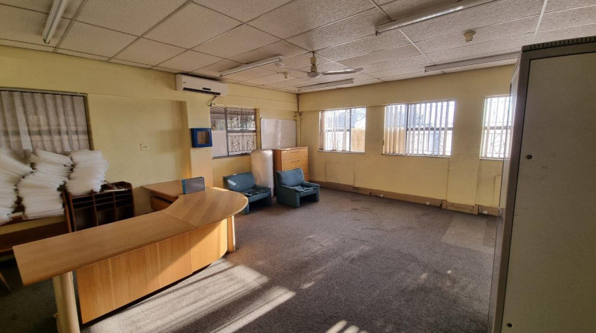 TELKOM PORTFOLIO: Property with Further Development Opportunity in Rustenburg Property Images