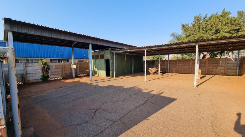 TELKOM PORTFOLIO: Property with Further Development Opportunity in Rustenburg Property Images