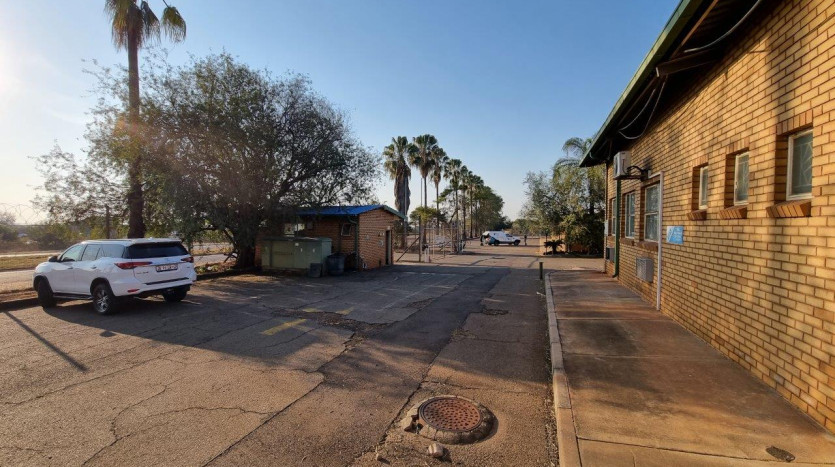 TELKOM PORTFOLIO: Property with Further Development Opportunity in Rustenburg Property Images