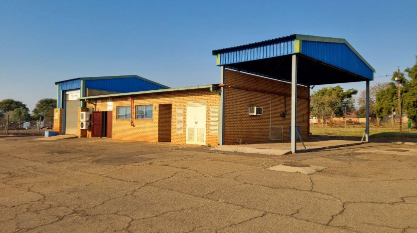 TELKOM PORTFOLIO: Property with Further Development Opportunity in Rustenburg Property Images