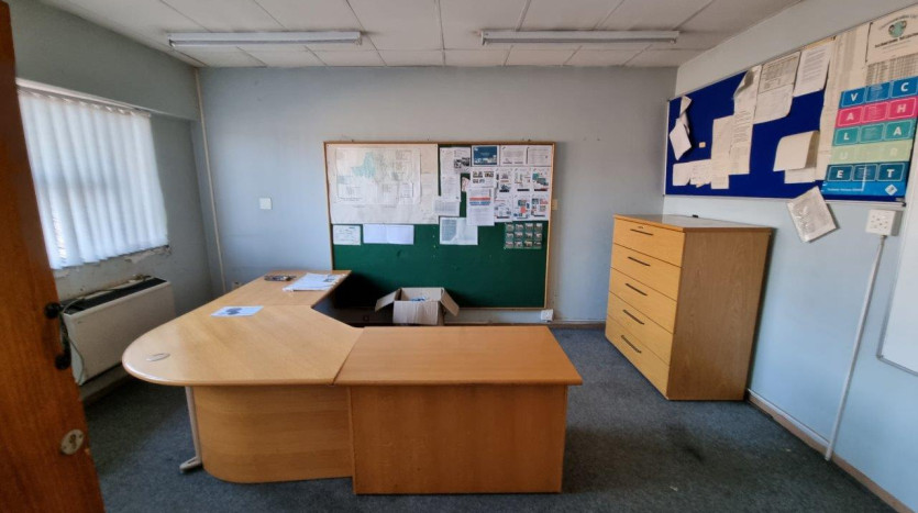 TELKOM PORTFOLIO: Property with Further Development Opportunity in Rustenburg Property Images