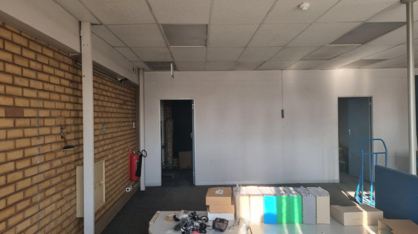 TELKOM PORTFOLIO: Property with Further Development Opportunity in Rustenburg Property Images