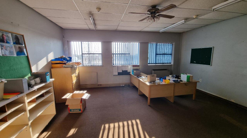 TELKOM PORTFOLIO: Property with Further Development Opportunity in Rustenburg Property Images
