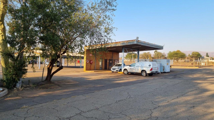 TELKOM PORTFOLIO: Property with Further Development Opportunity in Rustenburg Property Images