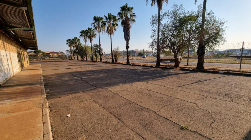 TELKOM PORTFOLIO: Property with Further Development Opportunity in Rustenburg Property Images