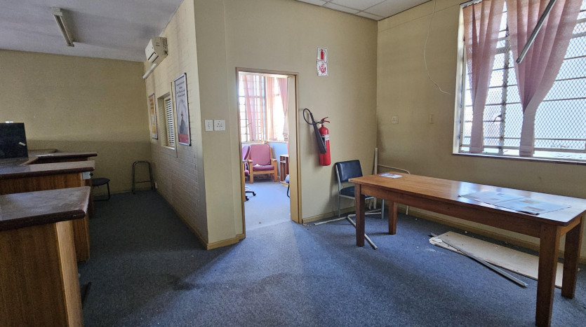 TELKOM PORTFOLIO: Prominent Retail Building in Kraaifontein Property Images