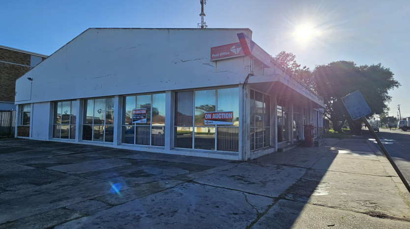 TELKOM PORTFOLIO: Prominent Retail Building in Kraaifontein Property Images