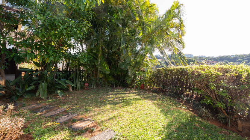 Pet Friendly Complex Living in La Lucia Property Images